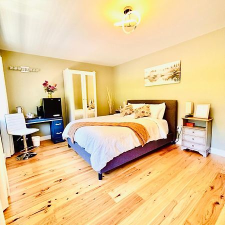 Oceanside Manor - Golf Course View Bed & Breakfast Qualicum Beach Dış mekan fotoğraf