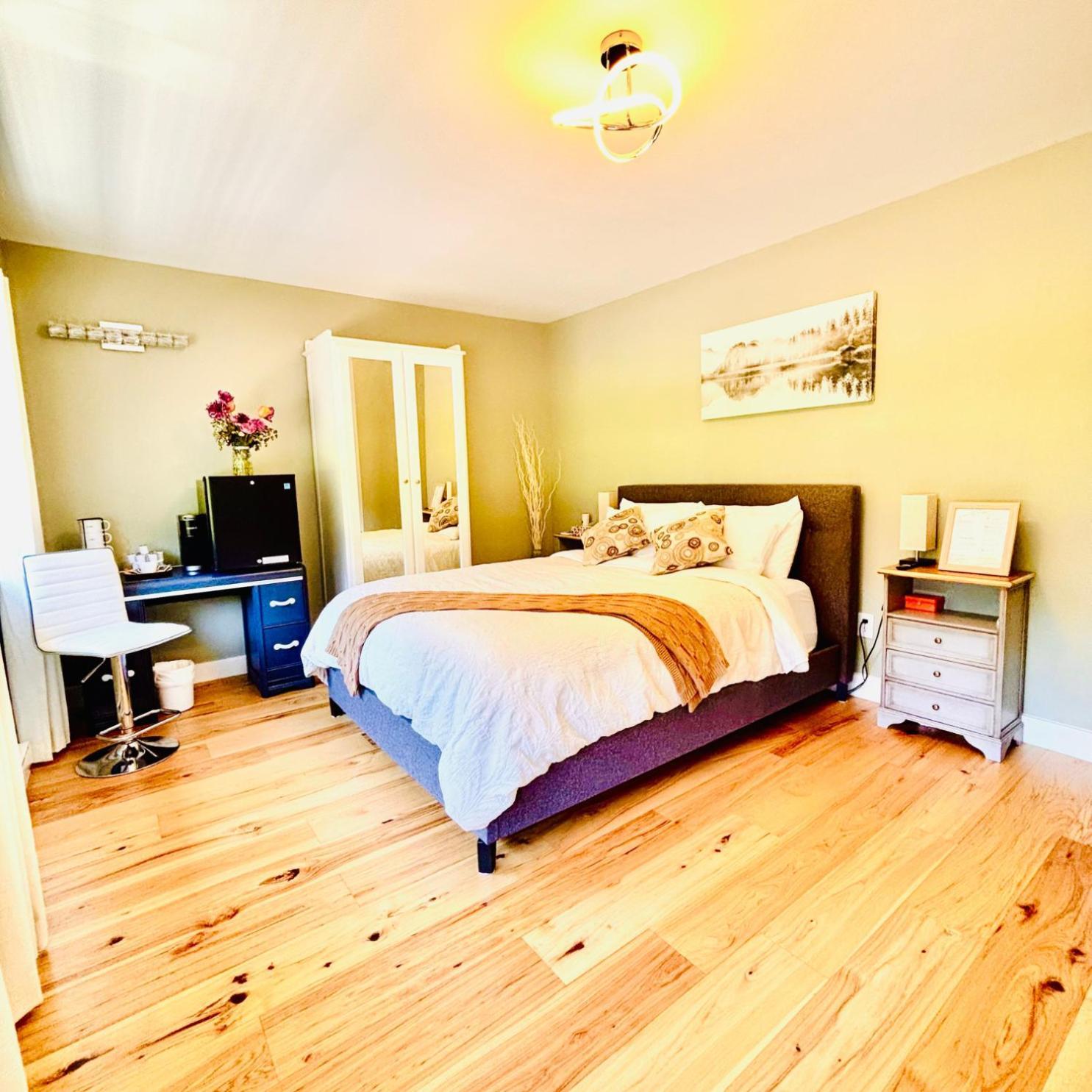 Oceanside Manor - Golf Course View Bed & Breakfast Qualicum Beach Dış mekan fotoğraf